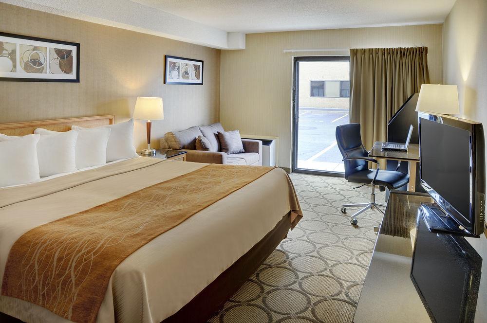 Comfort Inn Rouyn Exteriör bild