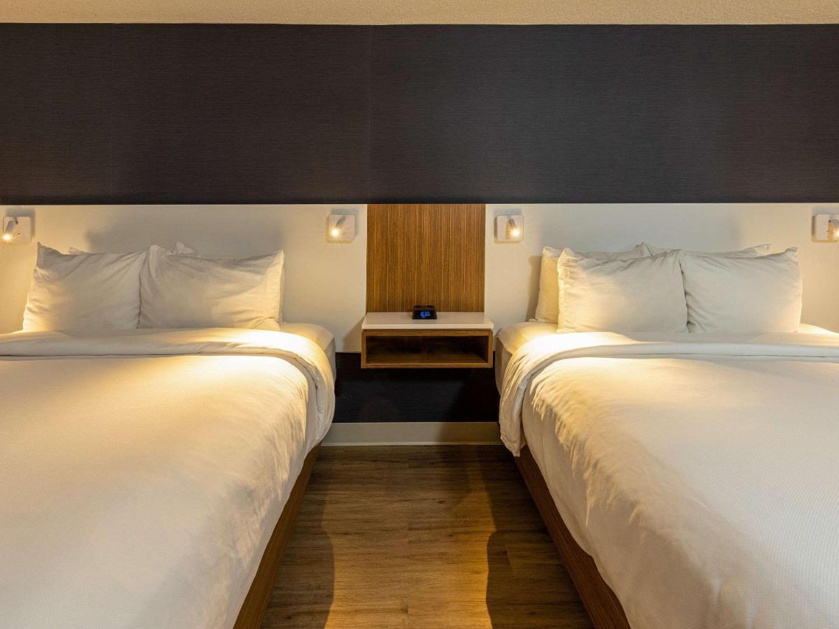 Comfort Inn Rouyn Exteriör bild