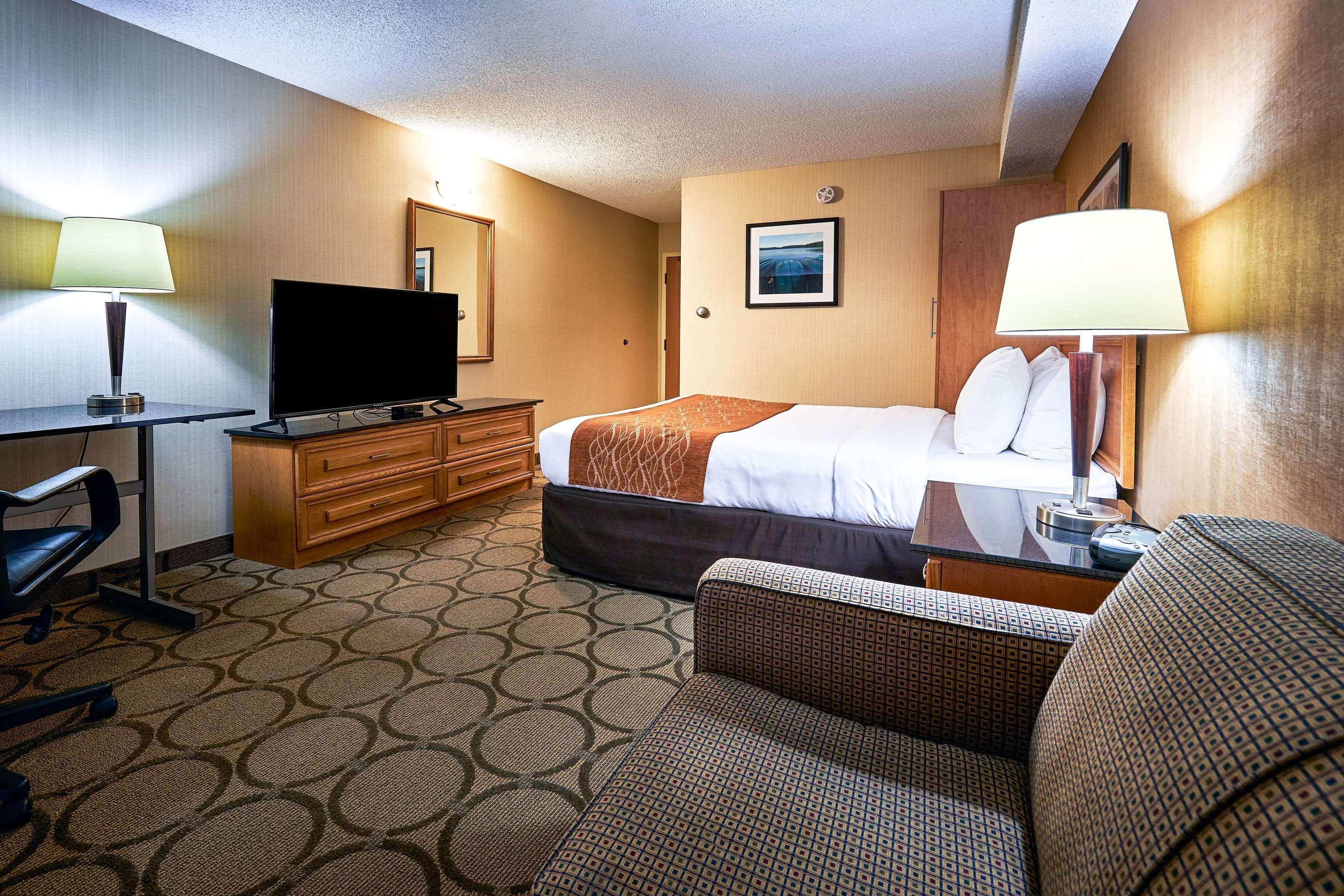 Comfort Inn Rouyn Exteriör bild