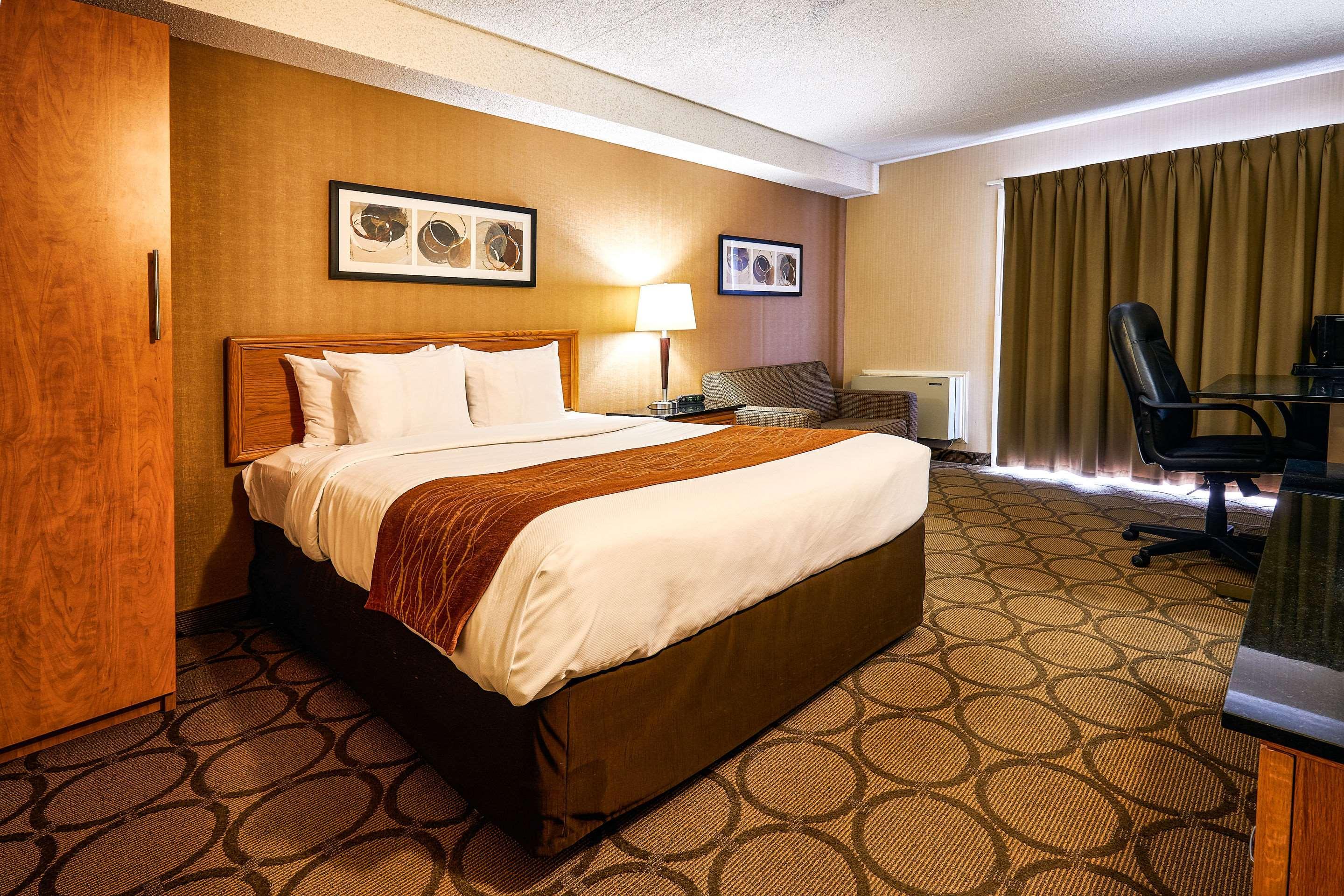 Comfort Inn Rouyn Exteriör bild