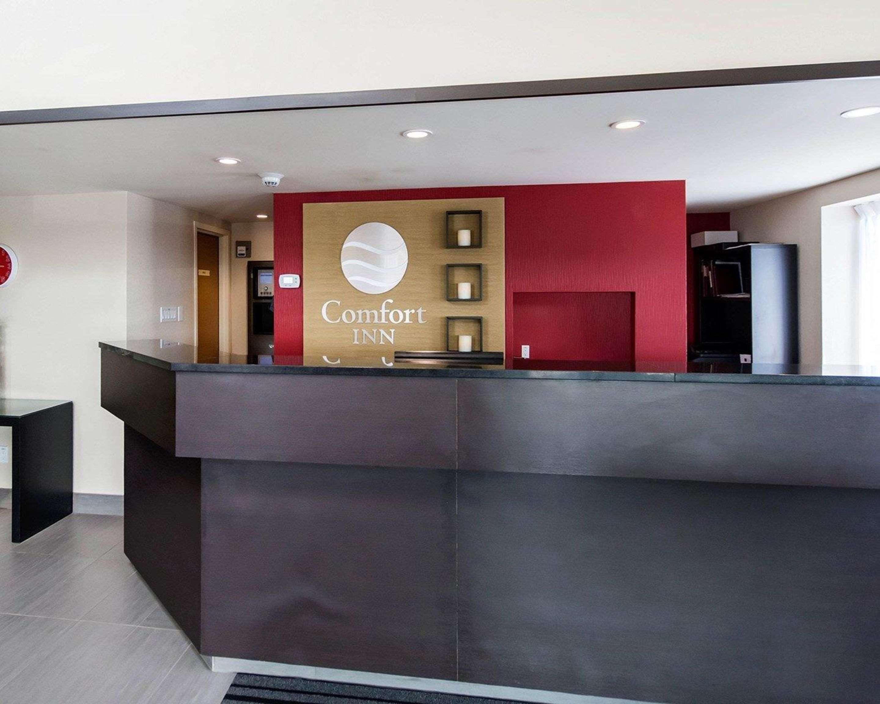 Comfort Inn Rouyn Exteriör bild
