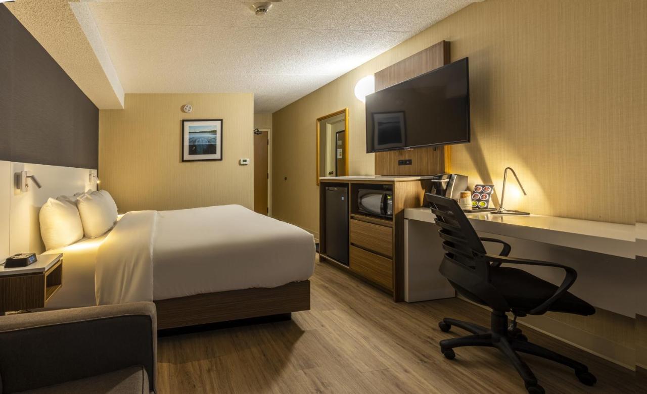 Comfort Inn Rouyn Exteriör bild